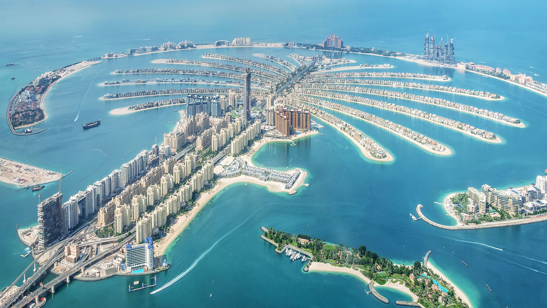 Kiel Explores travel experience in Dubai